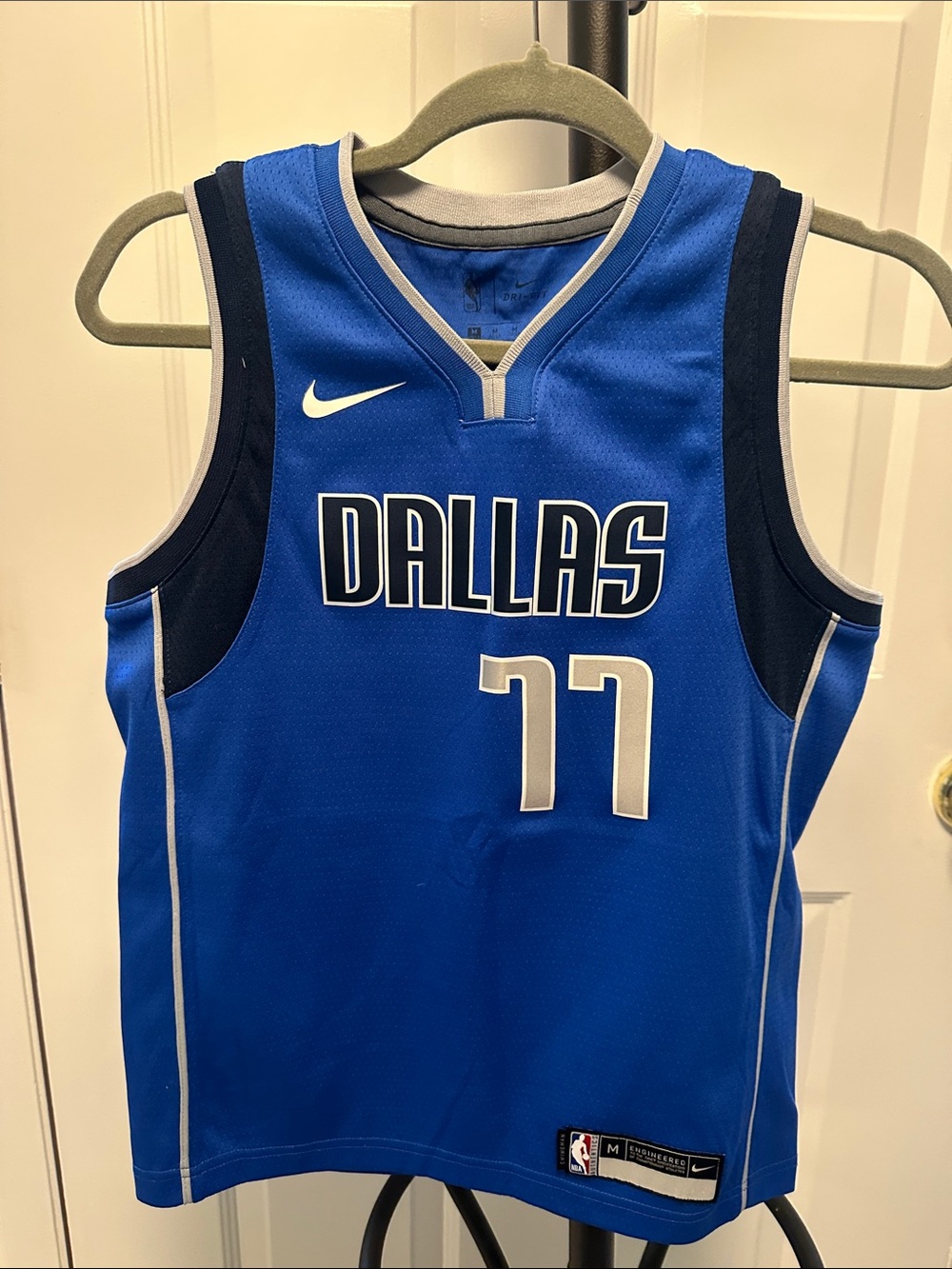 Nike Kids Dallas Blue Basketball Jersey #77 Doncic